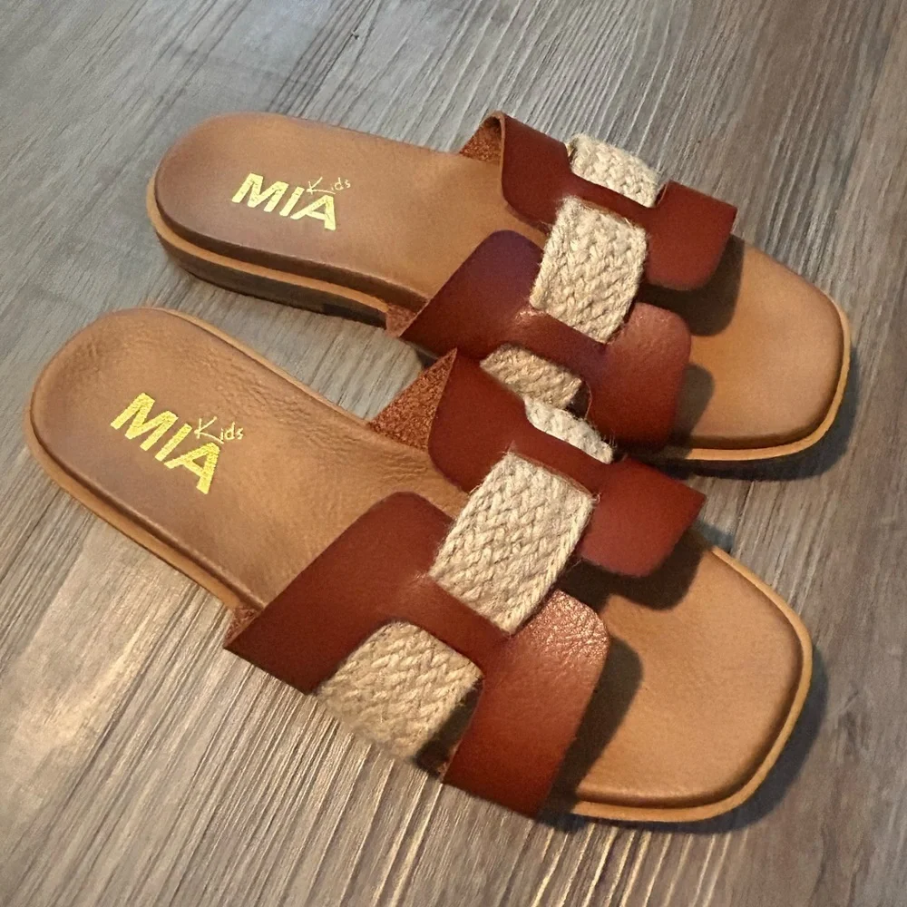 Mia Tan and Cream girls sandals